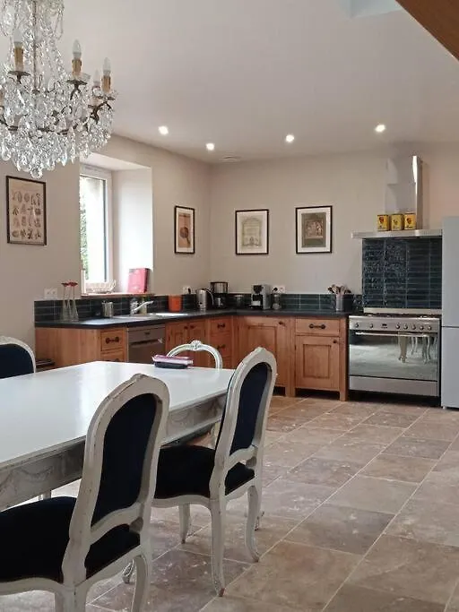 Maison De Vacances L'Eclardiere La Chapelle-Janson Holiday home