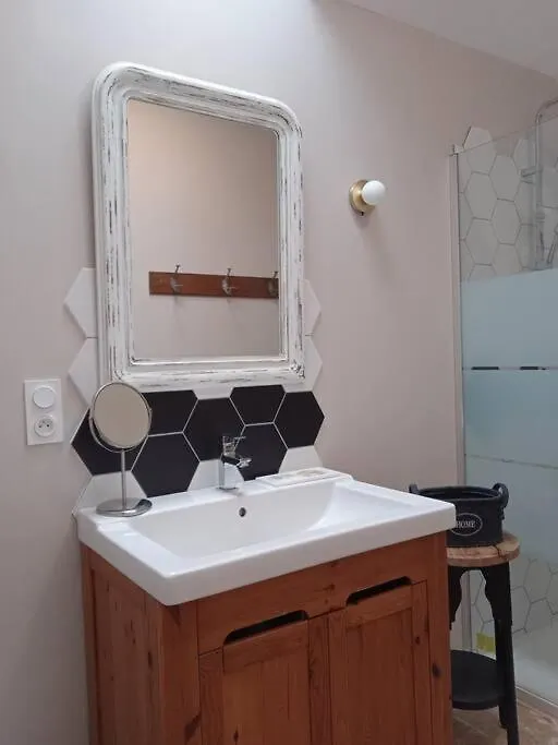 Maison De Vacances L'Eclardiere La Chapelle-Janson Holiday home