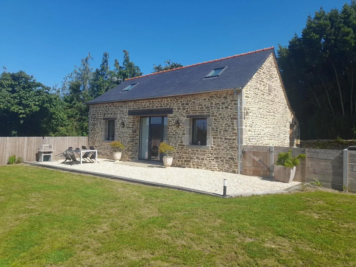 Holiday home Maison De Vacances L'Eclardiere La Chapelle-Janson